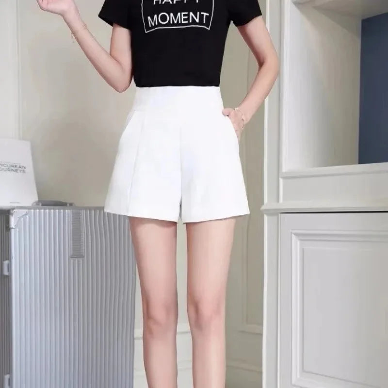 Pocketed Wide-Leg Suit Shorts