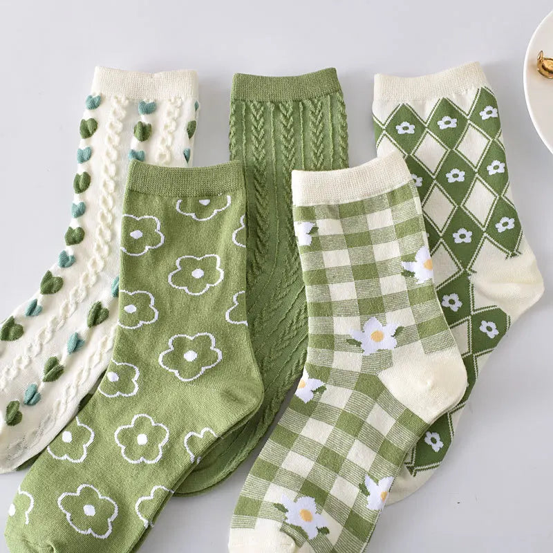 Embroidered Floral Crew Socks
